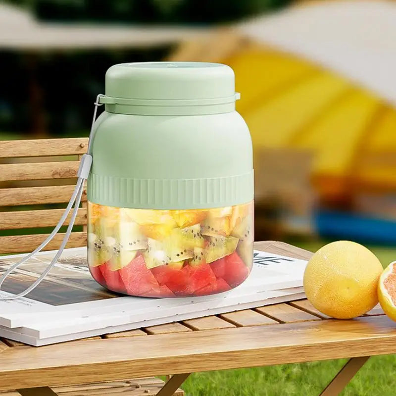 Portable Juicer Cup Portable Juicer for Shakes Portable Blender for Shakes and Smoothies Electric Juicer for Gym Outdoor
